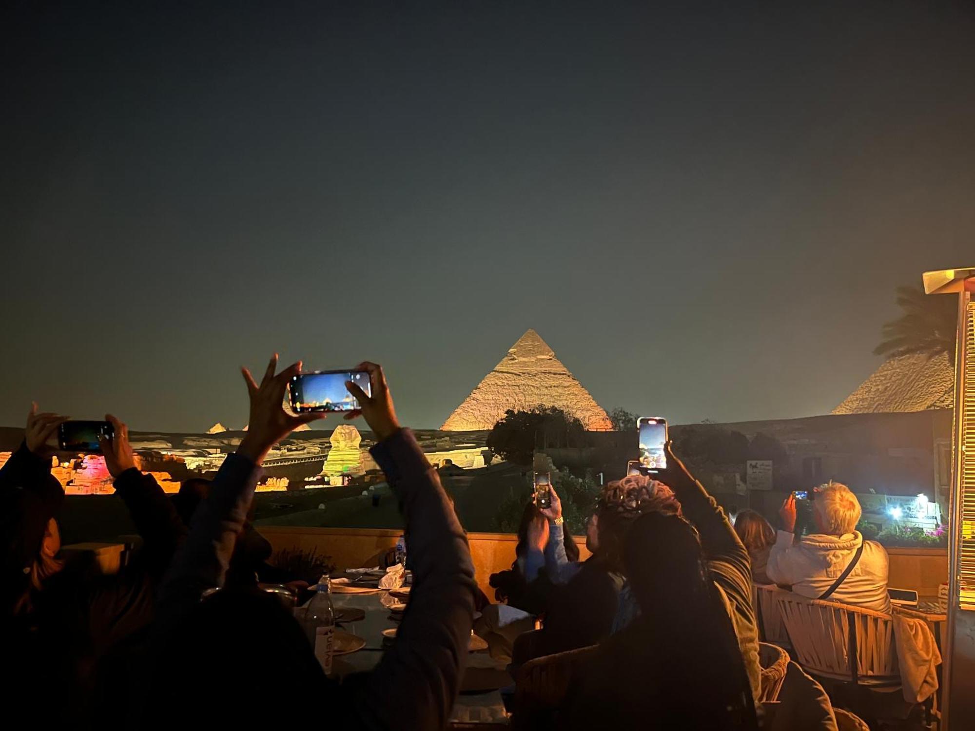 The Gate Hotel Front Pyramids & Sphinx View Kafrat al Jabal Exterior photo